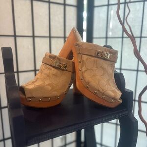 Coach Beige Patterned Mules